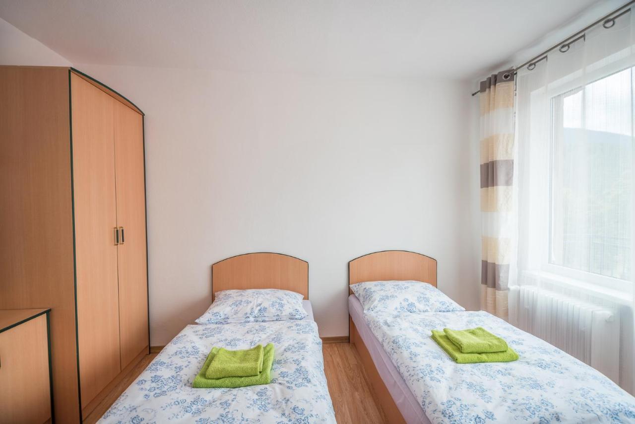 Hybadlo Motell Liptovský Hrádok Exteriör bild