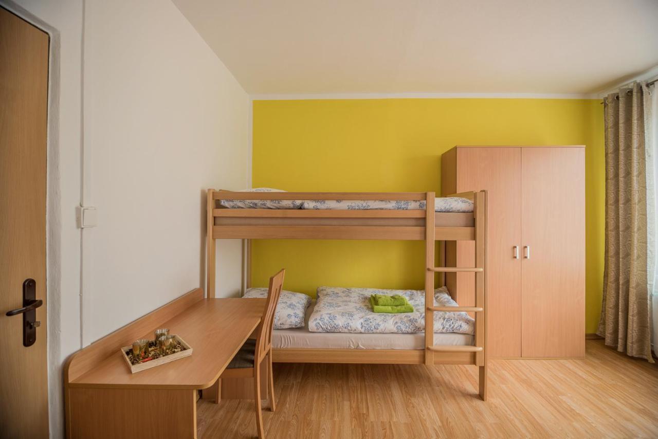 Hybadlo Motell Liptovský Hrádok Exteriör bild