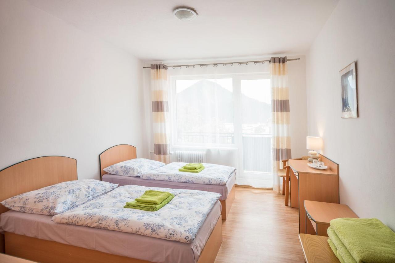 Hybadlo Motell Liptovský Hrádok Exteriör bild